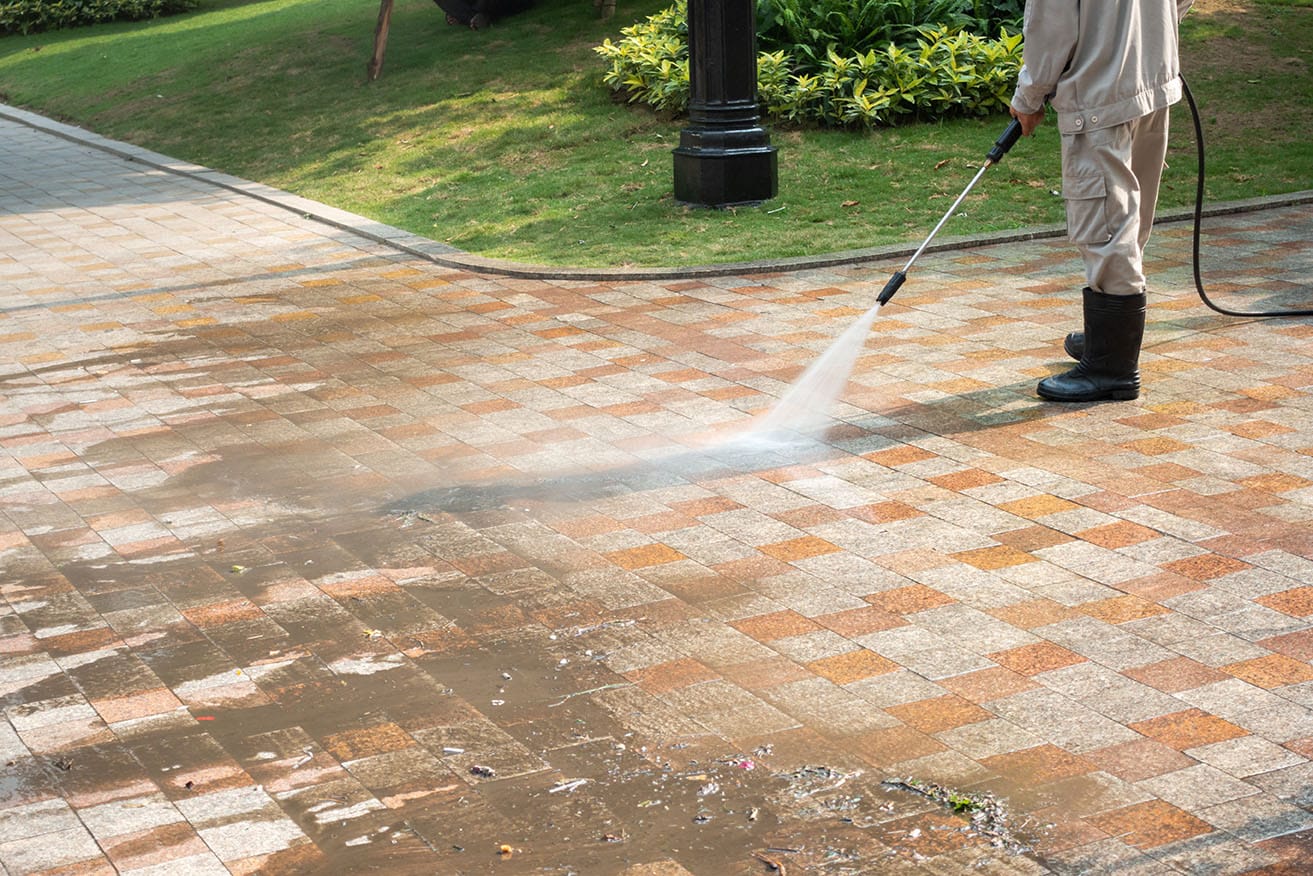 Pressure washing driveway Surrey BC